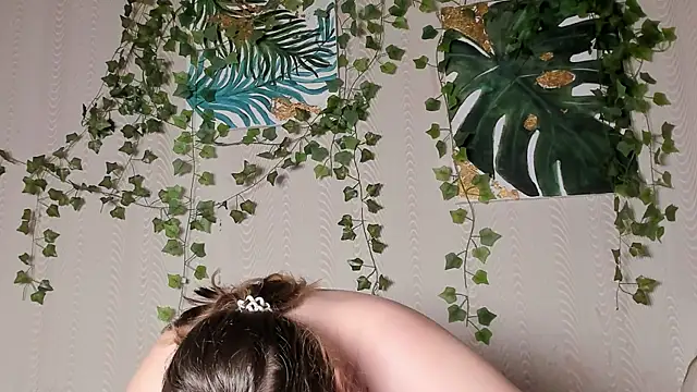 Snapshot of Seductive_She_Wolf chatting on 10.28.25 Seductive She Wolf online show from 10.28.25