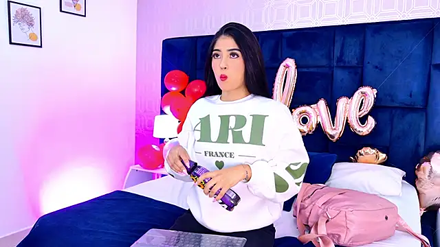 Mia-Monroe online show from 02.17.26