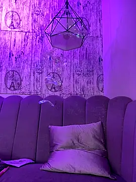 AbyThompson online show from 11.11.25