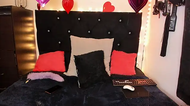 Taylorbdsm online show from 02.13.25