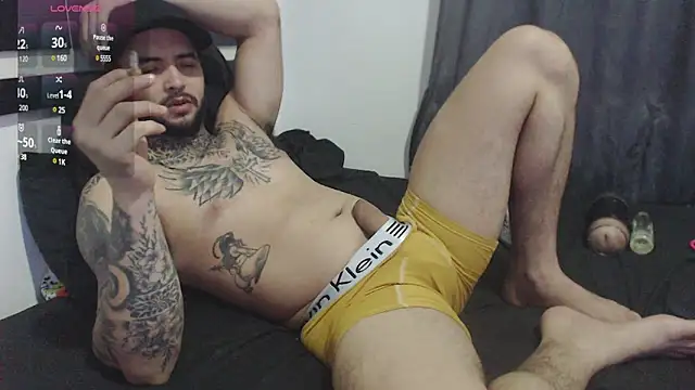 Snapshot of maxi_rogger18 chatting on 01.13.25 maxi rogger18 online show from 01.13.25