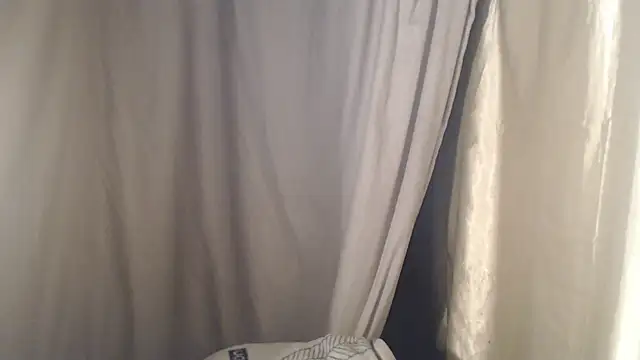 Snapshot of 1BECHA1 chatting on 10.05.25 1BECHA1 online show from 10.05.25