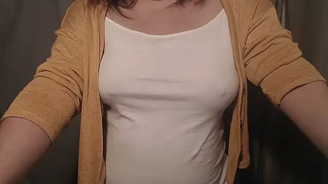 Snapshot of 1BECHA1 chatting on 10.18.25 1BECHA1 online show from 10.18.25