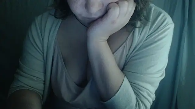 Snapshot of 1BECHA1 chatting on 11.02.25 1BECHA1 online show from 11.02.25