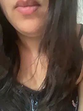 yassminsexy22 online show from 10.26.25