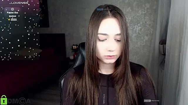 Snapshot of Mary_Moonlight chatting on 12.12.24 Mary Moonlight online show from 12.12.24