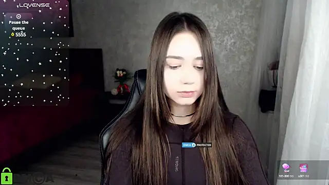 Snapshot of Mary_Moonlight chatting on 12.13.24 Mary Moonlight online show from 12.13.24