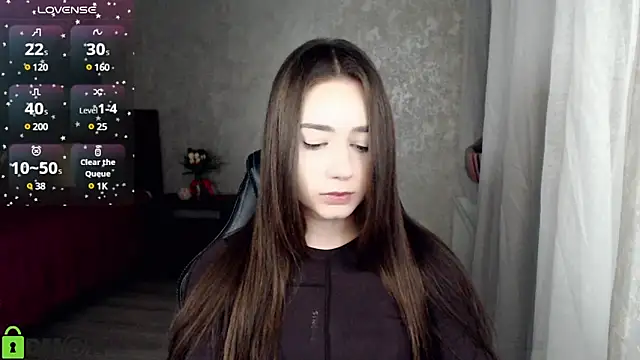 Snapshot of Mary_Moonlight chatting on 12.25.24 Mary Moonlight online show from 12.25.24