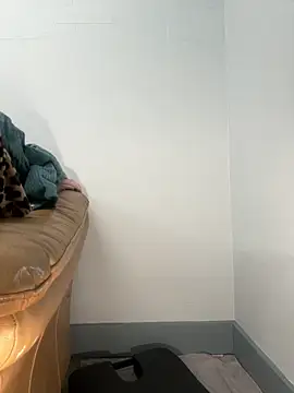 UtopianMisfit1 online show from 04.17.26