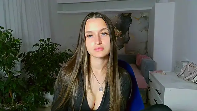Snapshot of Submissive_love chatting on 05.27.26 Submissive love online show from 05.27.26