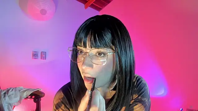 sweeet peach online show from 02.28.26