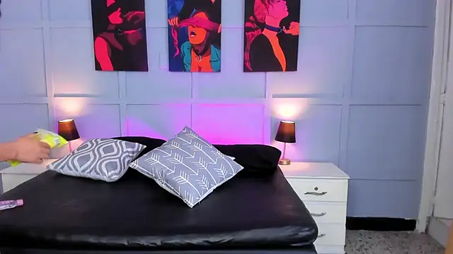 Elizabeth Santos online show from 02.02.25