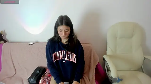 Tesa cute online show from 11.11.25