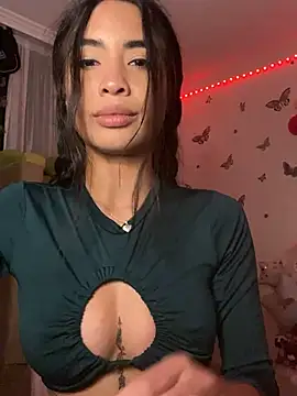 Snapshot of lina_pink chatting on 12.06.24 lina pink online show from 12.06.24