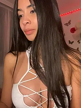 Snapshot of lina_pink chatting on 01.15.25 lina pink online show from 01.15.25