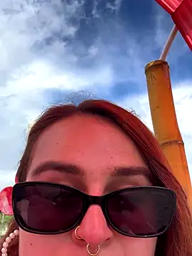 evy orange1 online show from 10.23.25