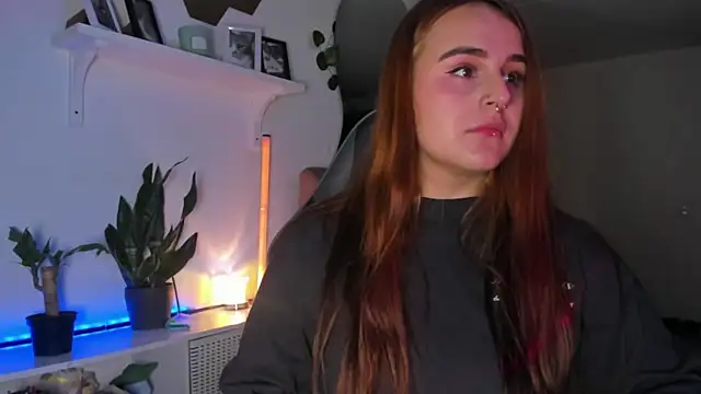 evy orange1 online show from 02.19.26