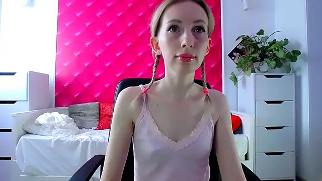 BarbieGoddess online show from 03.08.25