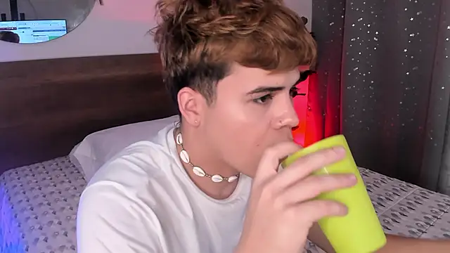 Snapshot of justinbiler chatting on 12.17.24 justinbiler online show from 12.17.24