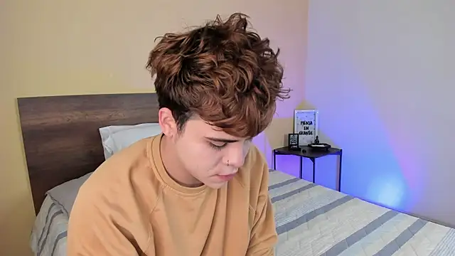 Snapshot of justinbiler chatting on 01.05.25 justinbiler online show from 01.05.25