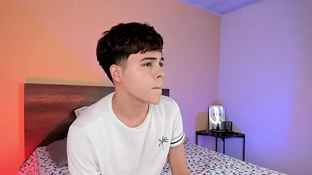 Snapshot of justinbiler chatting on 02.12.25 justinbiler online show from 02.12.25