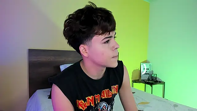 Snapshot of justinbiler chatting on 02.26.25 justinbiler online show from 02.26.25