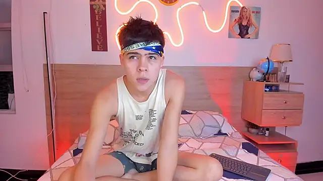 Snapshot of justinbiler chatting on 10.19.25 justinbiler online show from 10.19.25