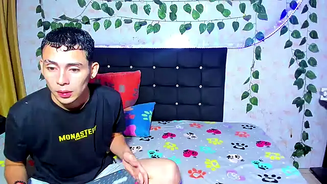 Snapshot of Alexander_and_Xiao chatting on 01.21.25 Alexander and Xiao online show from 01.21.25