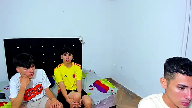 Snapshot of Alexander_and_Xiao chatting on 02.27.25 Alexander and Xiao online show from 02.27.25