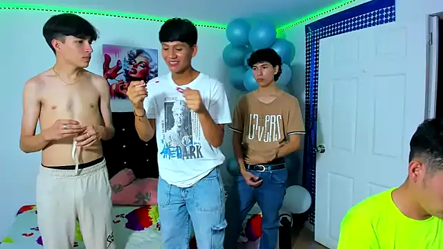 Snapshot of Alexander_and_Xiao chatting on 03.18.25 Alexander and Xiao online show from 03.18.25