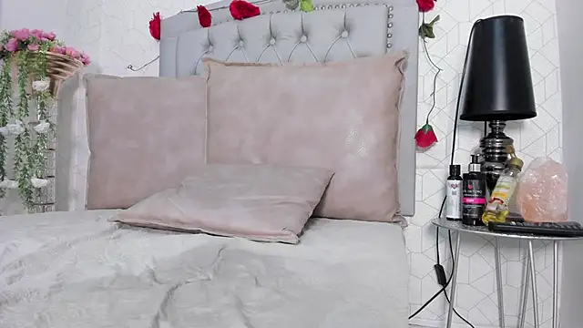 Katalella murillo online show from 02.25.25