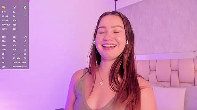 Roxie-Summers11 online show from 01.31.25