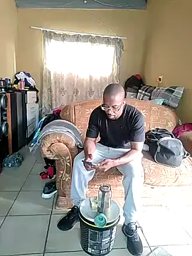 Snapshot of Sgeme325is chatting on 12.24.24 Sgeme325is online show from 12.24.24