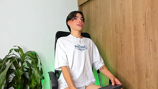 Julifoxx online show from 02.05.25