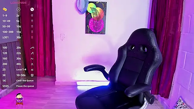 Snapshot of Sharon_hils chatting on 02.06.25 Sharon hils online show from 02.06.25