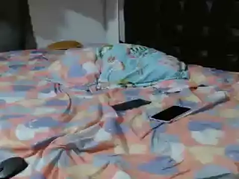 Snapshot of charlotte_slut chatting on 12.30.24 charlotte slut online show from 12.30.24