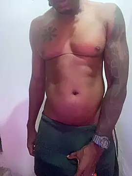 Snapshot of BBCGODIAM9 chatting on 11.21.25 BBCGODIAM9 online show from 11.21.25