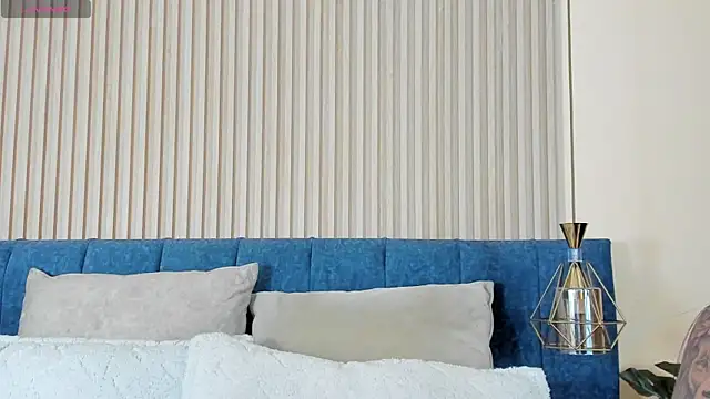 kathecute   online show from 10.25.25