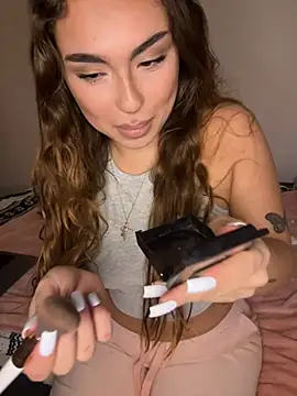 mint melissaaa online show from 12.18.24