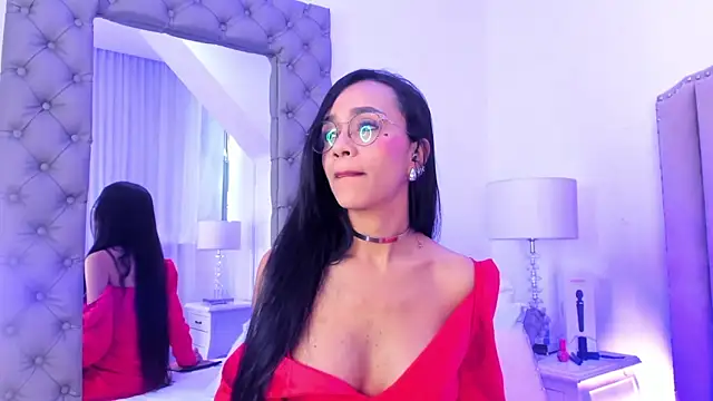 SamanthaFerrer   online show from 12.24.24