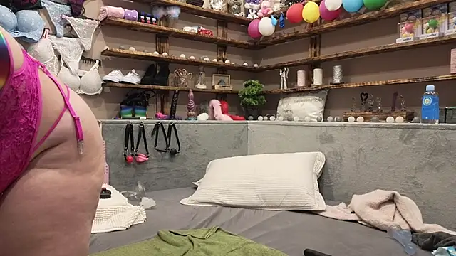 Kimberly-Caprice online show from 02.11.25