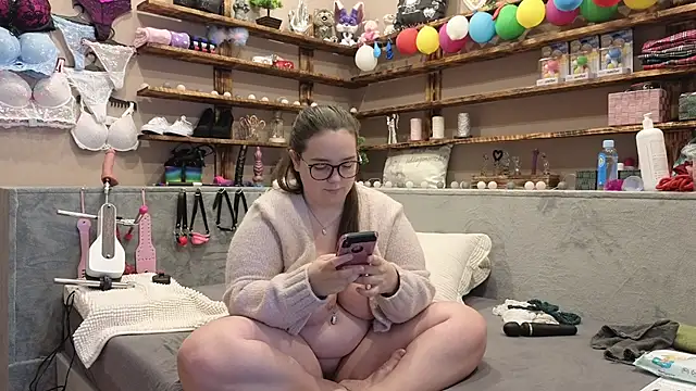 Kimberly-Caprice online show from 02.13.25