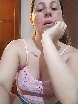 Snapshot of SofiEstevez chatting on 10.24.25 SofiEstevez online show from 10.24.25