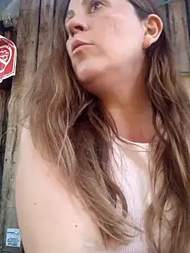 Snapshot of SofiEstevez chatting on 11.01.25 SofiEstevez online show from 11.01.25