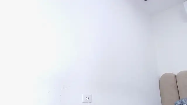 Snapshot of nicol_f chatting on 02.19.26 nicol f online show from 02.19.26