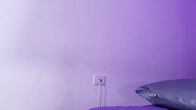 Snapshot of nicol_f chatting on 02.21.26 nicol f online show from 02.21.26