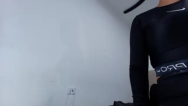 Snapshot of nicol_f chatting on 03.03.26 nicol f online show from 03.03.26