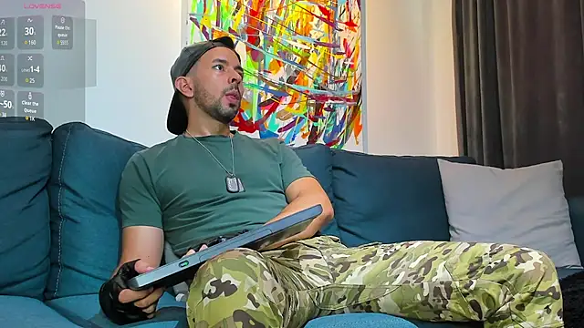 Snapshot of tommy_raym0ndg chatting on 10.18.25 tommy raym0ndg online show from 10.18.25