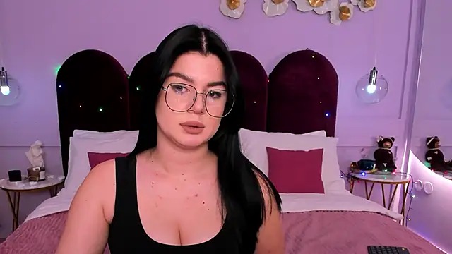 MelanieCarterr online show from 12.15.24