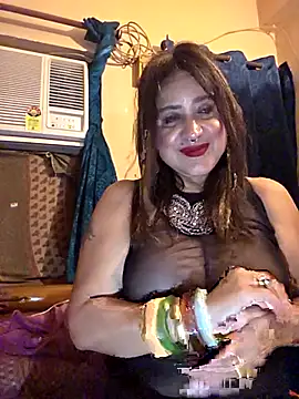 Snapshot of Hot_Queen77 chatting on 07.18.26 Hot Queen77 online show from 07.18.26